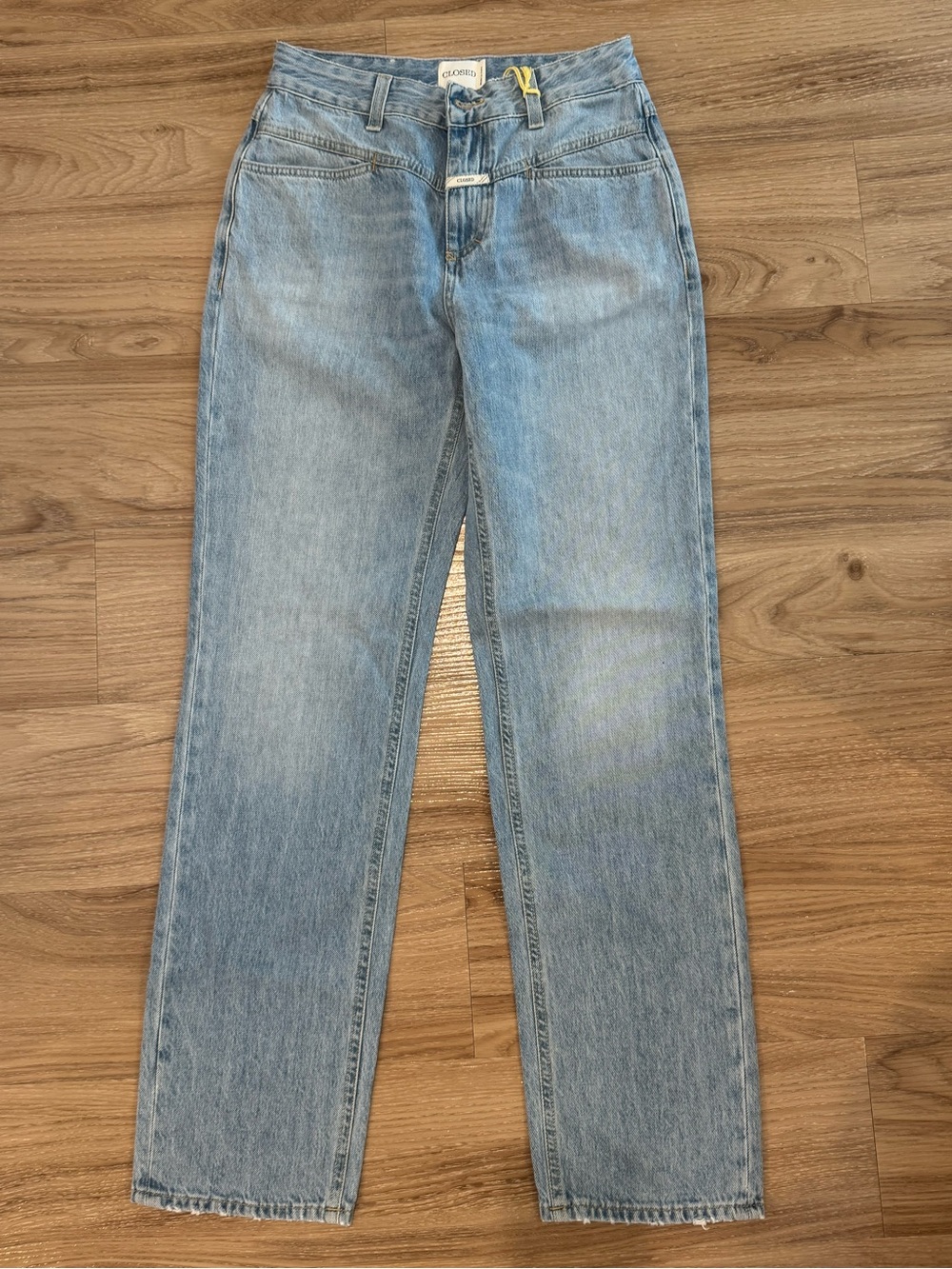 NWT Closed Straight-X Light Wash Straight Leg Jeans Women Size 25 High Rise